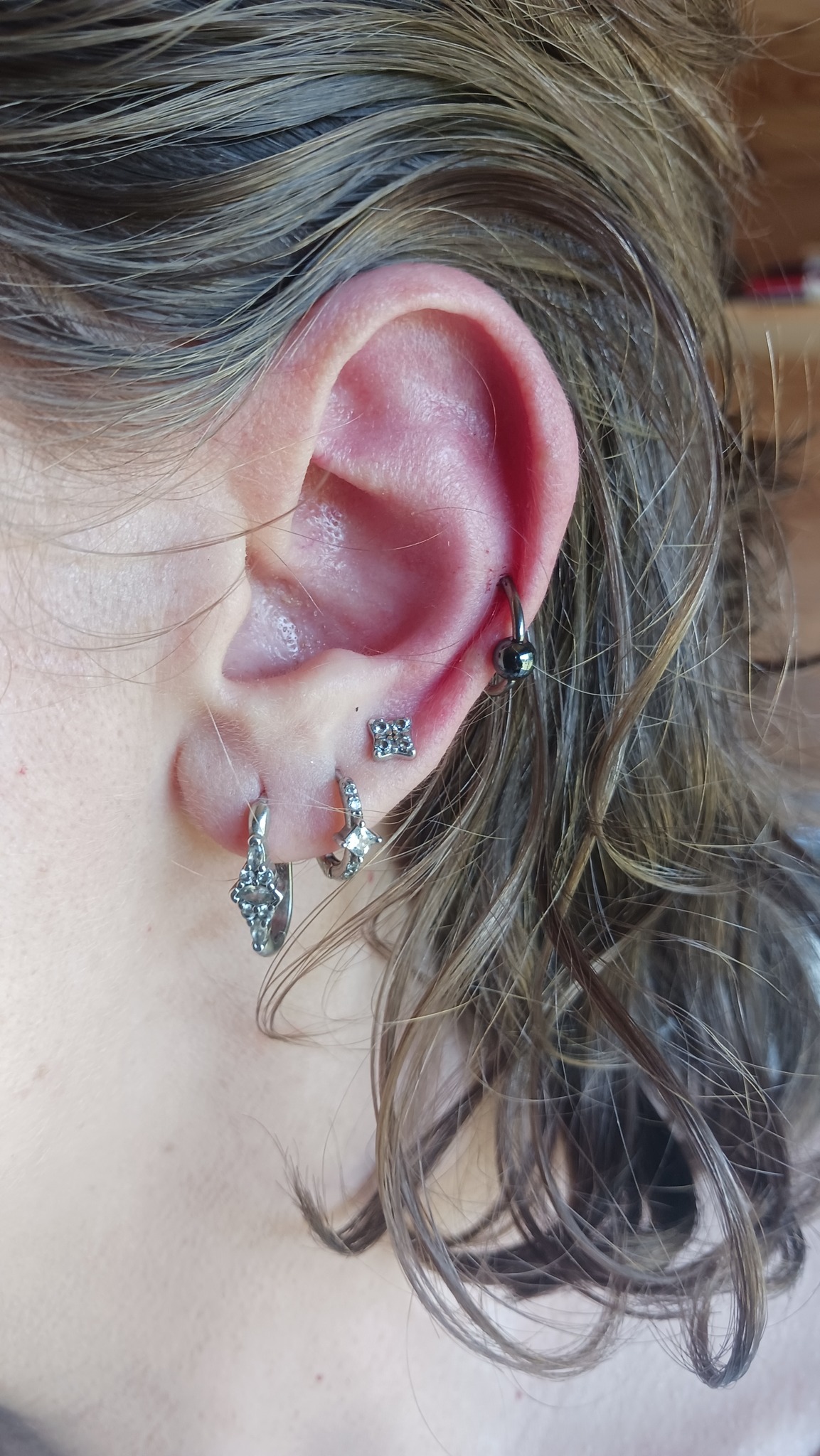 piercing hélix avec anneau