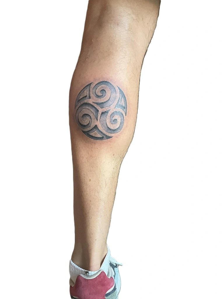 tatouage dun triskell en relief