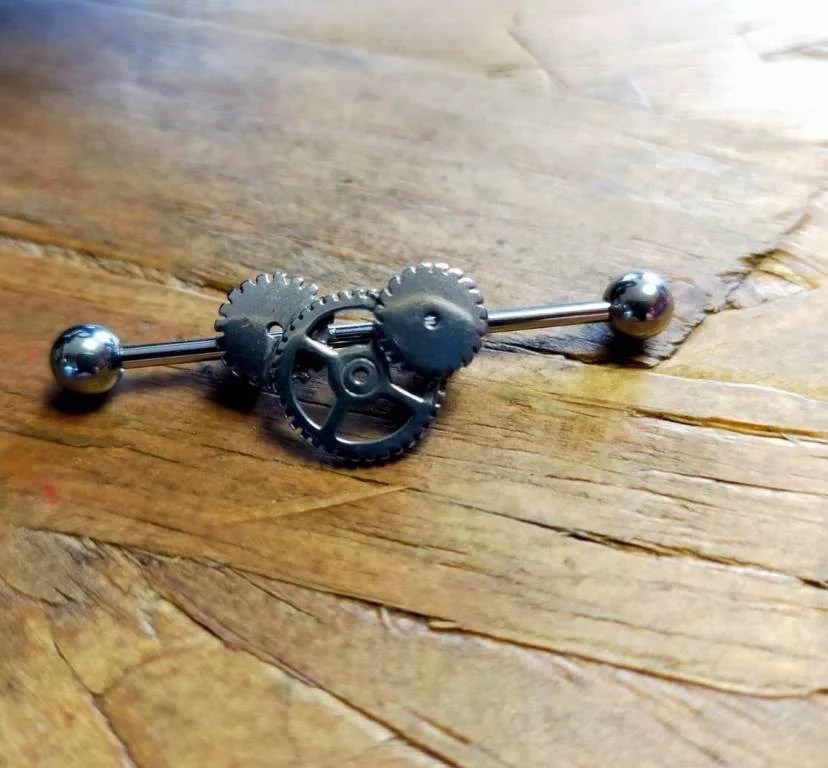 Piercing industriel rouage